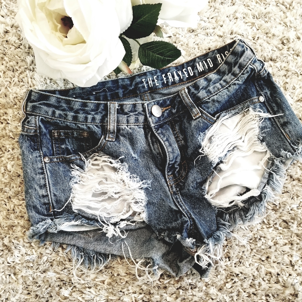 Distressed Destroyed Denim Shorts Size 4